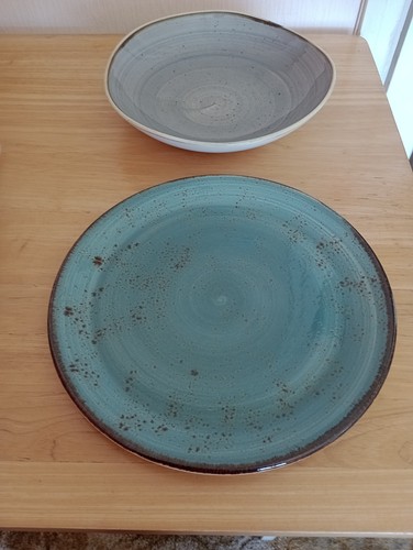 Set dinning plates and - set,