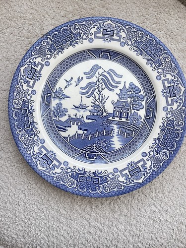 Willow pattern dinner - pattern,